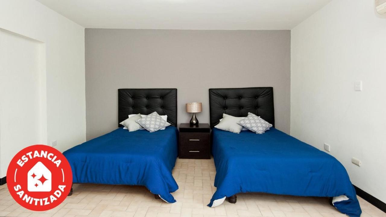 Econosuites Monterrey Kültér fotó