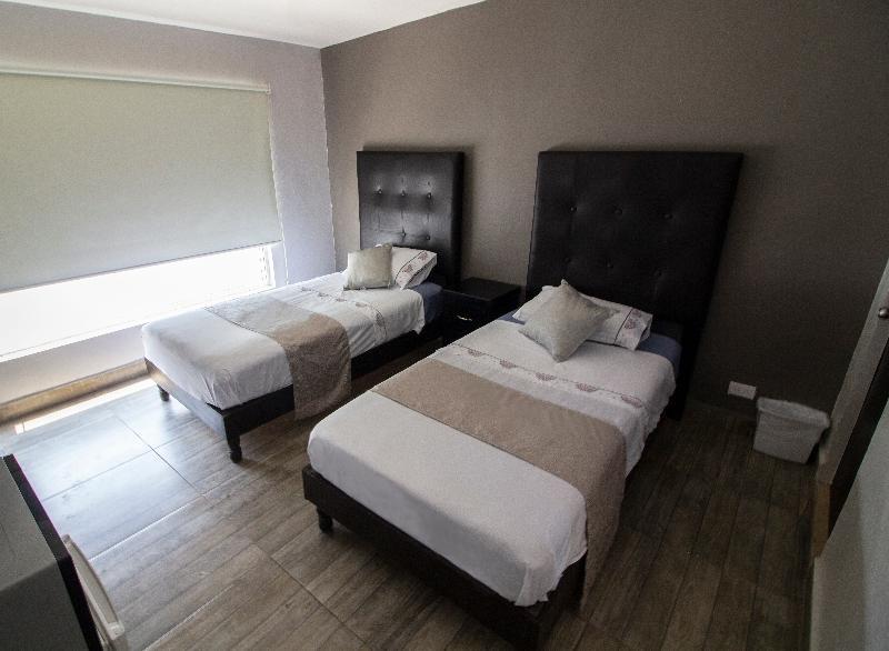 Econosuites Monterrey Kültér fotó