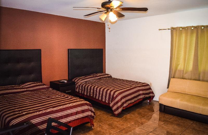 Econosuites Monterrey Kültér fotó