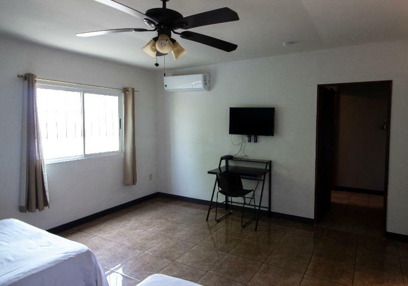 Econosuites Monterrey Kültér fotó